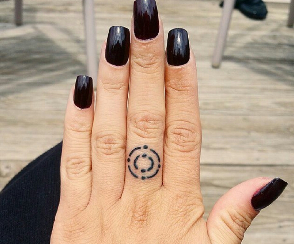 Beautiful Dainty Finger Tattoos For Women! Musely