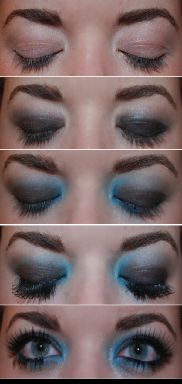 Electric blue eyes Musely