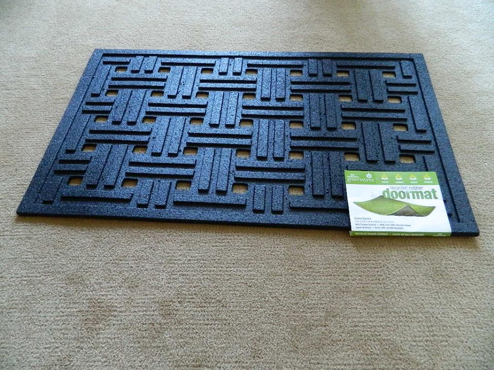 Make Your Own River Stone Bath Mat - Musely