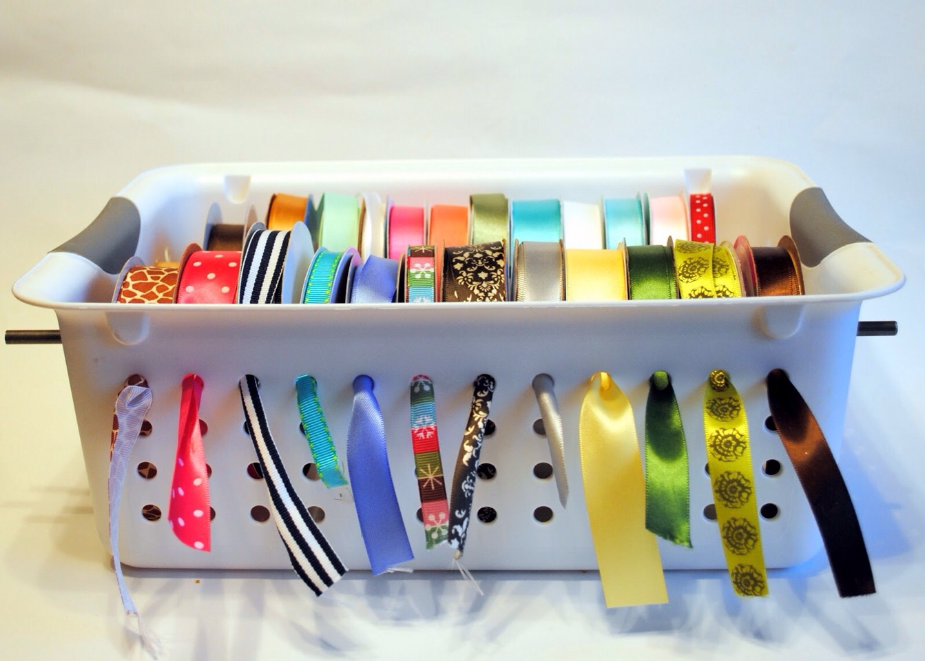diy-ribbon-organizer-musely