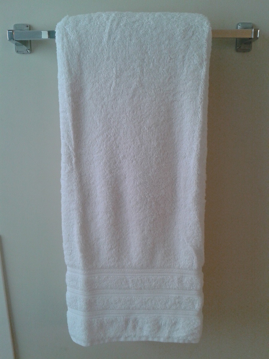 Put Dry Towel With Wet Clothes They Will Dry Faster In Dryer Musely
