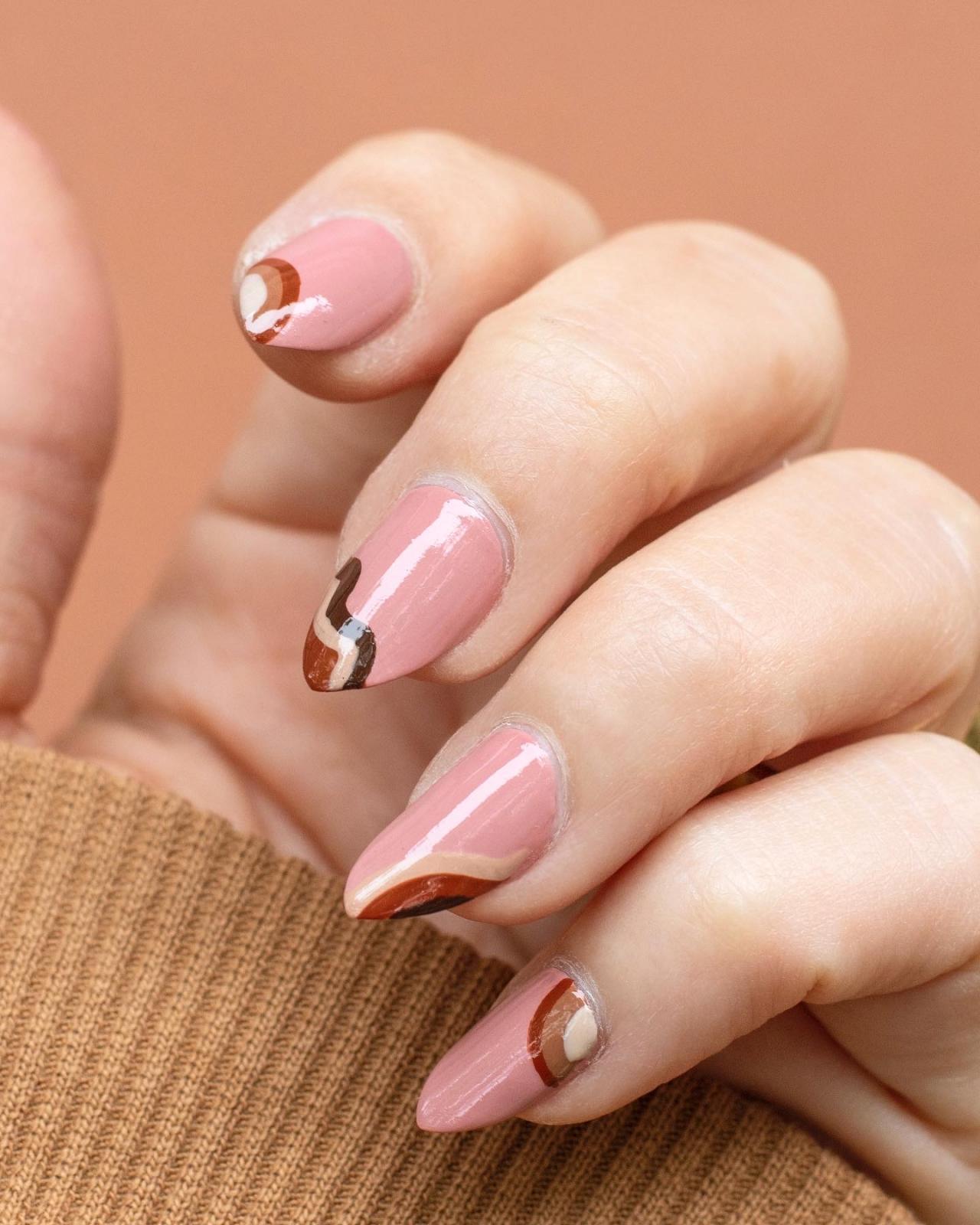 Nail Polish - Mauve - image 2