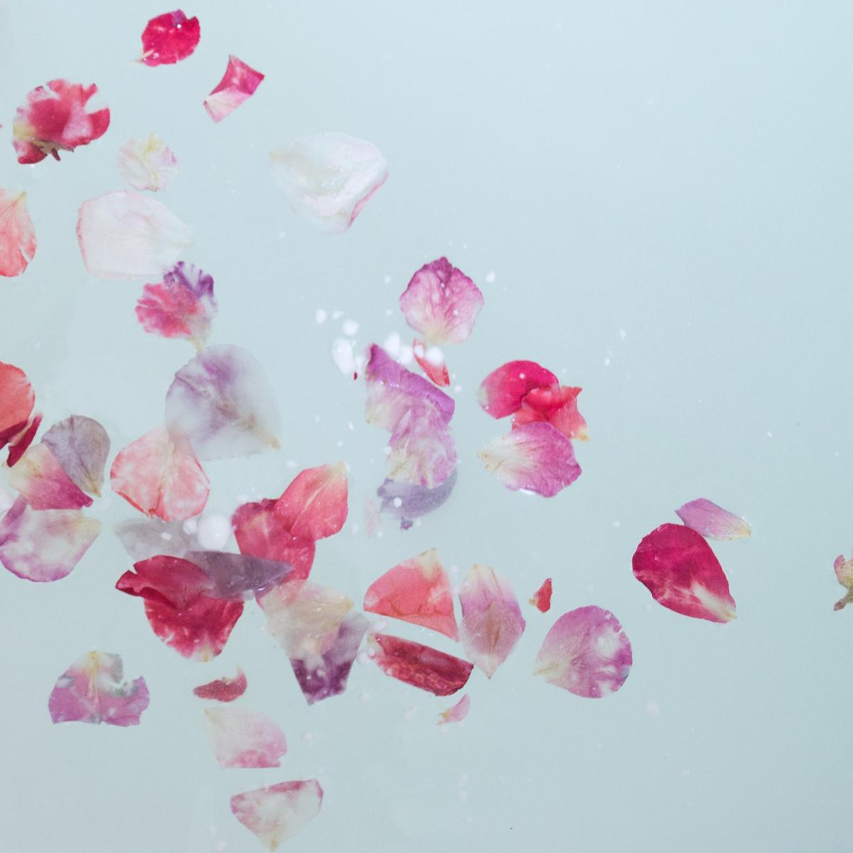 Rose & Coconut Milk Bath - image 6