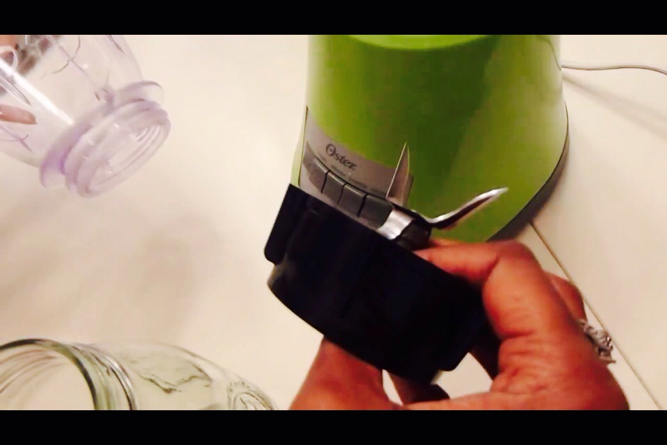 Replace Your Broken Blender Jar With A Mason Jar Musely