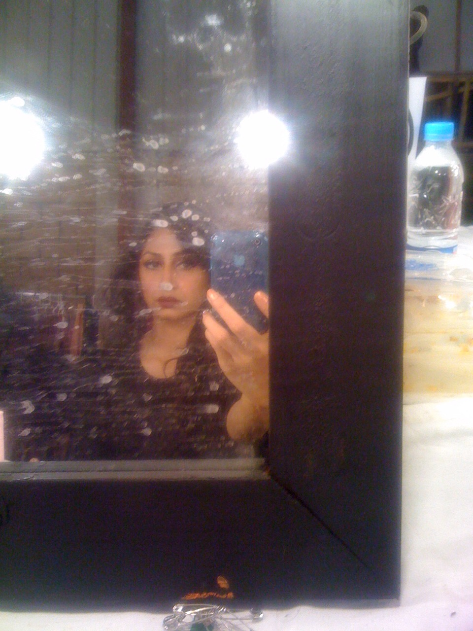 How To Clean Stain Mirrors Musely