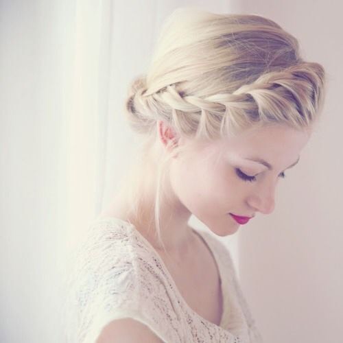 12 Pretty Braided Crown Hairstyle Tutorials And Ideas Holidayhair