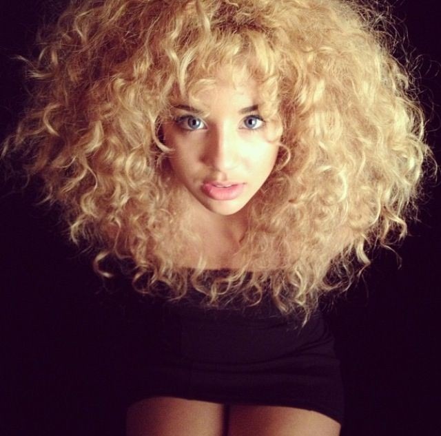 Make Your Hair Look Naturally Curly Musely