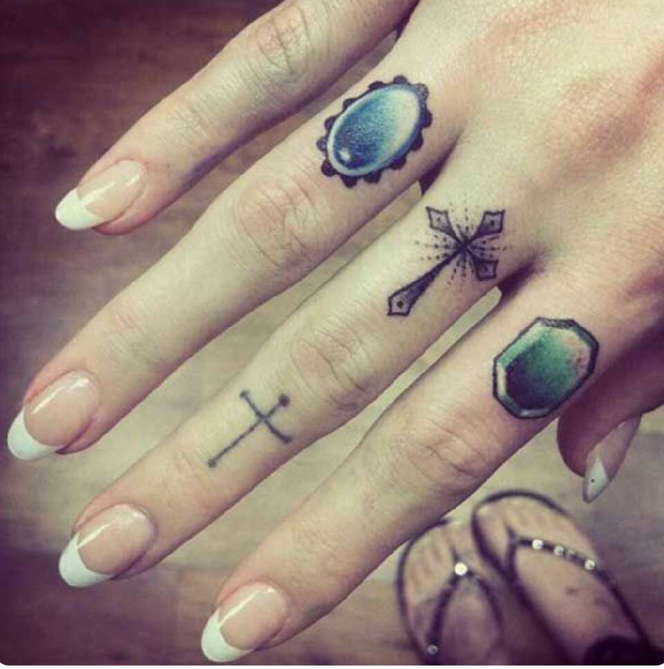 Beautiful Dainty Finger Tattoos For Women! Musely