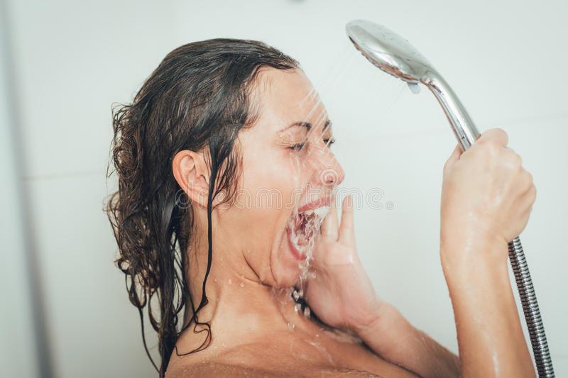 Many of us enjoy the feeling of a long luxurious shower at the end of the day. It's a great way to unwind, reflect, and scrub away the days impurities. However, that moment you look forward to could also be what’s causing some of your biggest skin issues. (Yeah serious bummer I know) You would be surprised at how something as simple as water temperature can have a drastic effect on the appearance of your skin.
Fear not though, we have advice from expert dermatologists to help you avoid these common shower mistakes by making small tweaks to your cleaning routine without sacrificing too much comfort. Mistake 1: Your water is too hot! While boiling to scalding might be your favorite water temperature, Debra Jailman, MD, a dermatologist from NY, warns that hot water can remove too much oil from your skin leaving it dried out. She suggests showering in “lukewarm to warm” water with the temperature between 101 -105 degrees farenheit. Mistake 2: You refuse to exit the shower I don’t think I’ve ever met someone who didn’t like long showers. However staying in there for too long (especially in warmer water) can strip your skin of its natural oils and leave you with irritated, dry skin. Dr. Jailman recommends to keep it as short as possible - under 10 minutes if you can!Mistake 3: You haven’t replaced your loofahThe tool you’re using to clean yourself could be the leading culprit to the cause of your skin issues! Loofahs and washcloths need to be properly dried out after each use otherwise you’re just asking for bacteria and mold (yuck!) Most dermatologists recommend replacing your sponge at least every 3 weeks or sooner if starts to develop an odor. Mistake 4: Your soap is too harsh Although soap is great for removing dirt from skin, it can also remove good oils that your body needs to stay moisturized. However all soaps are not created equal so it’s important to make sure that your soap isn’t too harsh or fragrant. Dr.Jailman suggests finding a body wash that is moisturizing with ingredients such as ceramides, glycerin or hyaluronic acid. In fact, one that I personally love using is the Tea Tree and Mint Body Wash from BAOBAB.