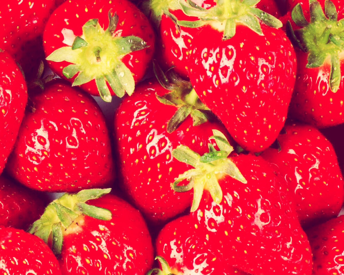 effective of stawberry and baking soda Strawberry, salt and baking soda scrub the acid in the lemon and most of the other properties of the lemon mixed with the baking soda effect the way the paste. effective of stawberry and baking soda Strawberry, salt and baking soda scrub the acid in the lemon and most of the other properties of the lemon mixed with the baking soda effect the way the paste.