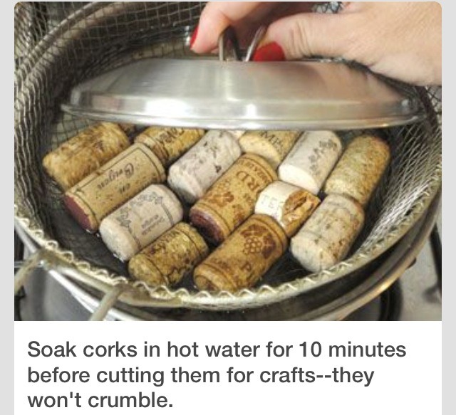 This Trick Will Help You Cut The Cork For Crafts More Easily Musely this-trick-will-help-you-cut-the-cork-for-crafts-more-easily-musely