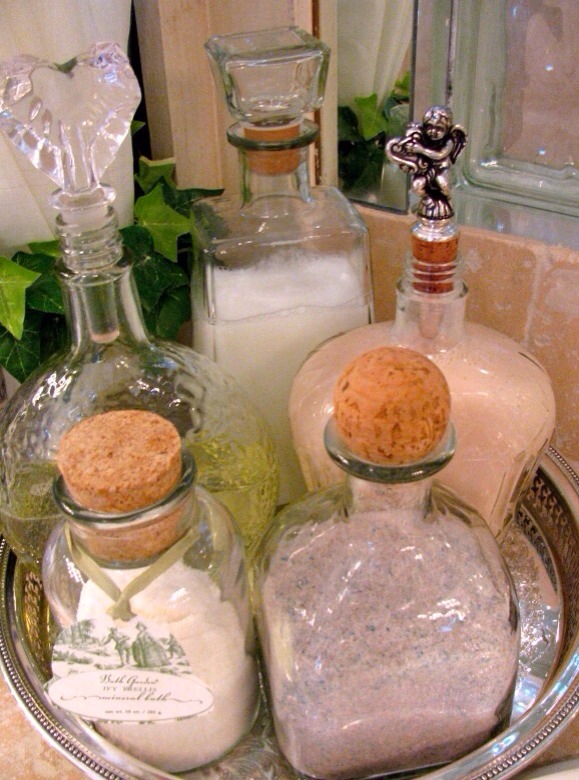 6 Great Ways To Reuse Liquor Bottles! Musely