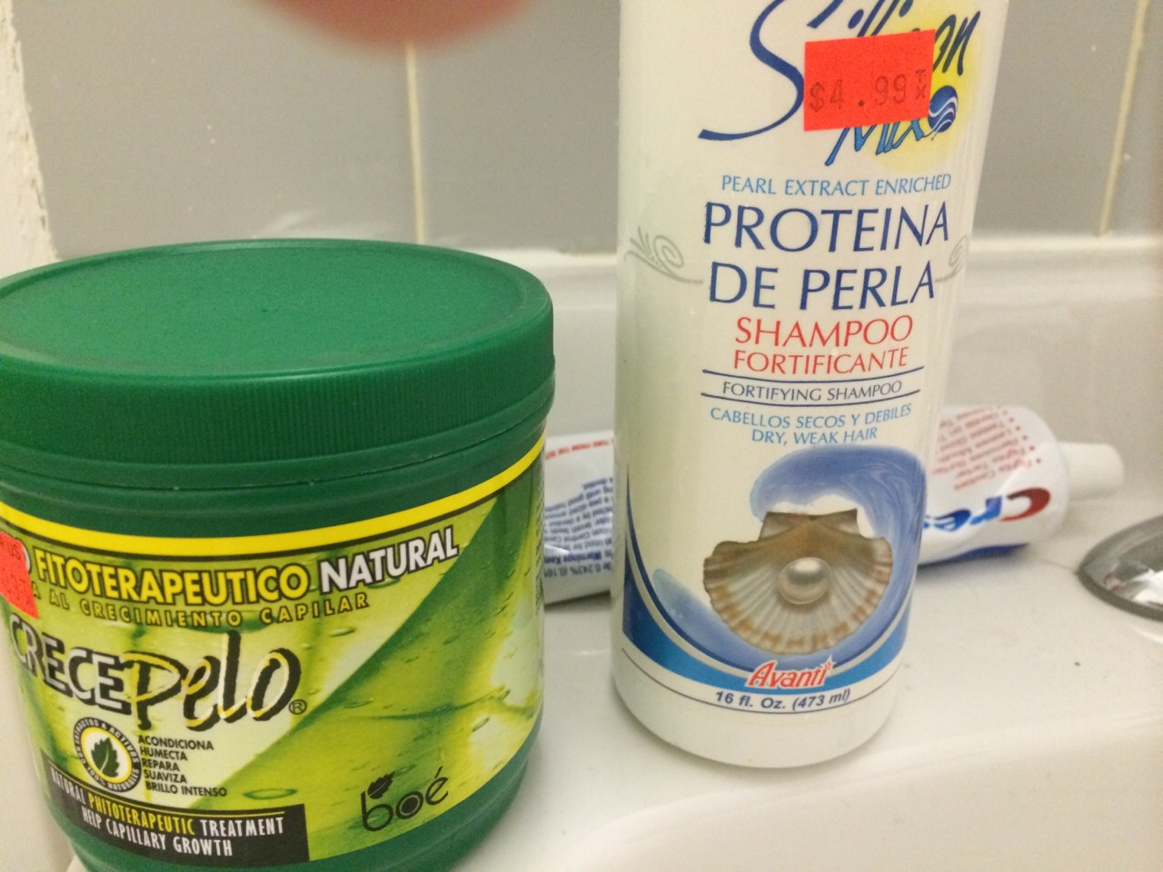 best shampoo n conditioner mix helps grow hair n gives it shine n life