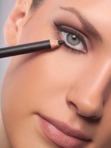 Awesome Eyeliner Tricks! - Musely