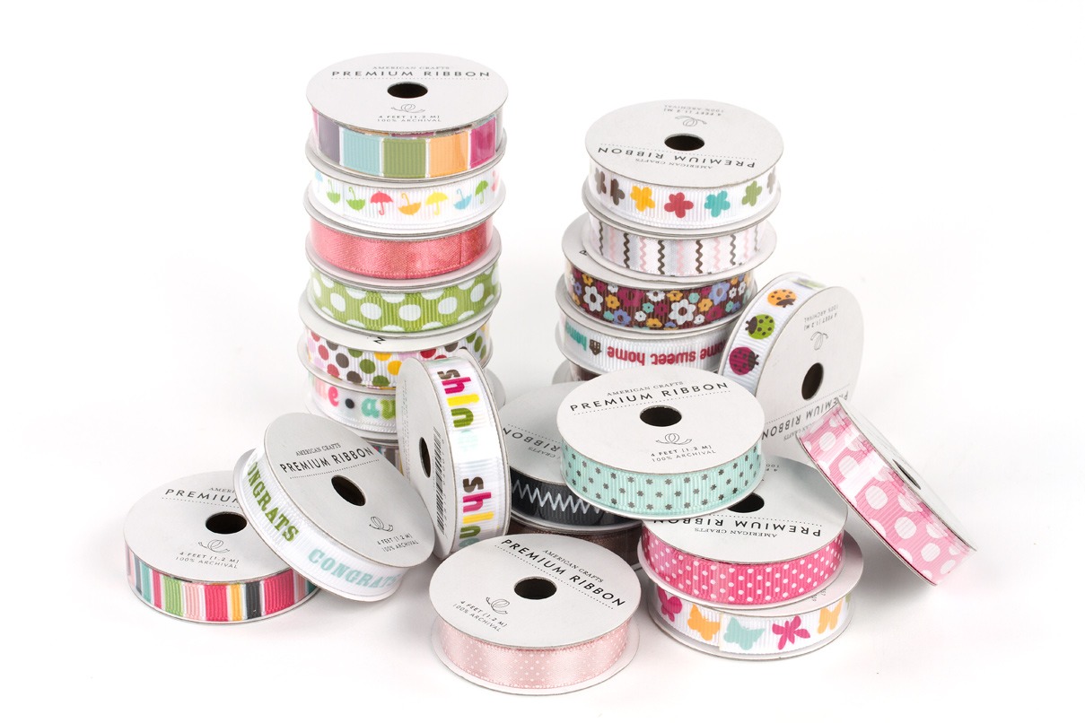 Paint A Goldfish box And Decorate It With Ribbons For A Cute Storage