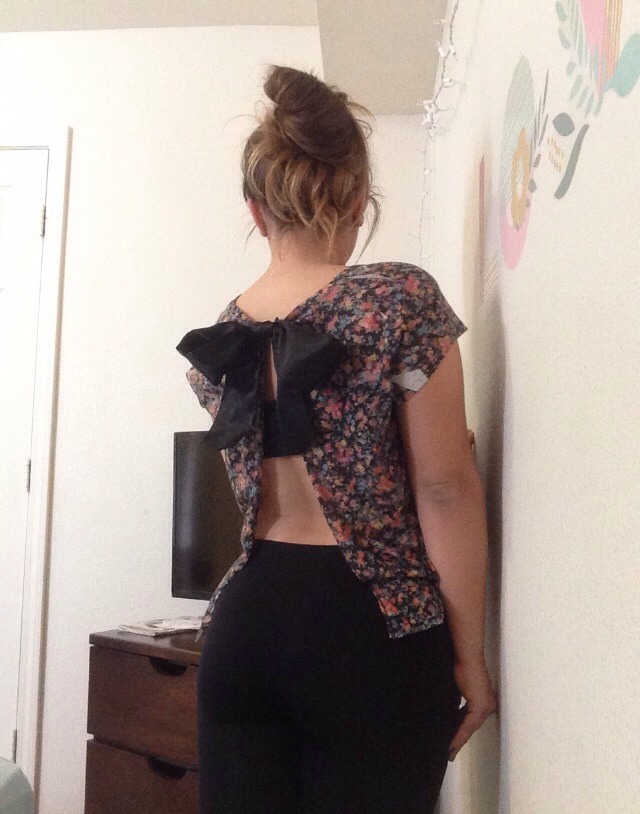 Easy Diy Open Back Bow Shirt By Chantelle Gossler Musely