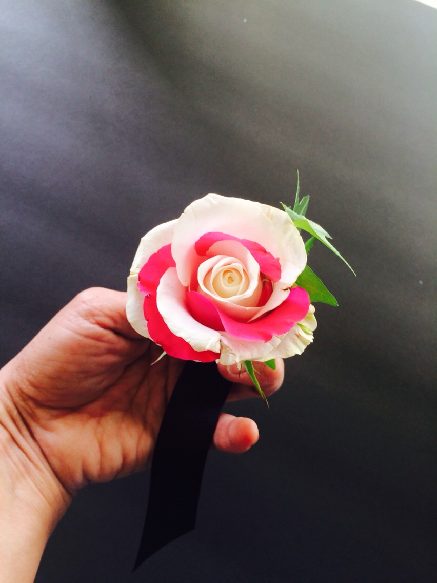 How To Create This Boutonnière - Musely
