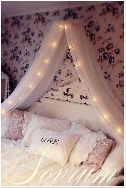 9 Cute Ways To Decorate Your Bedroom With String Lights By