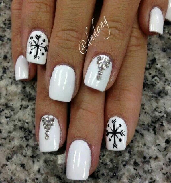 white base nails Musely