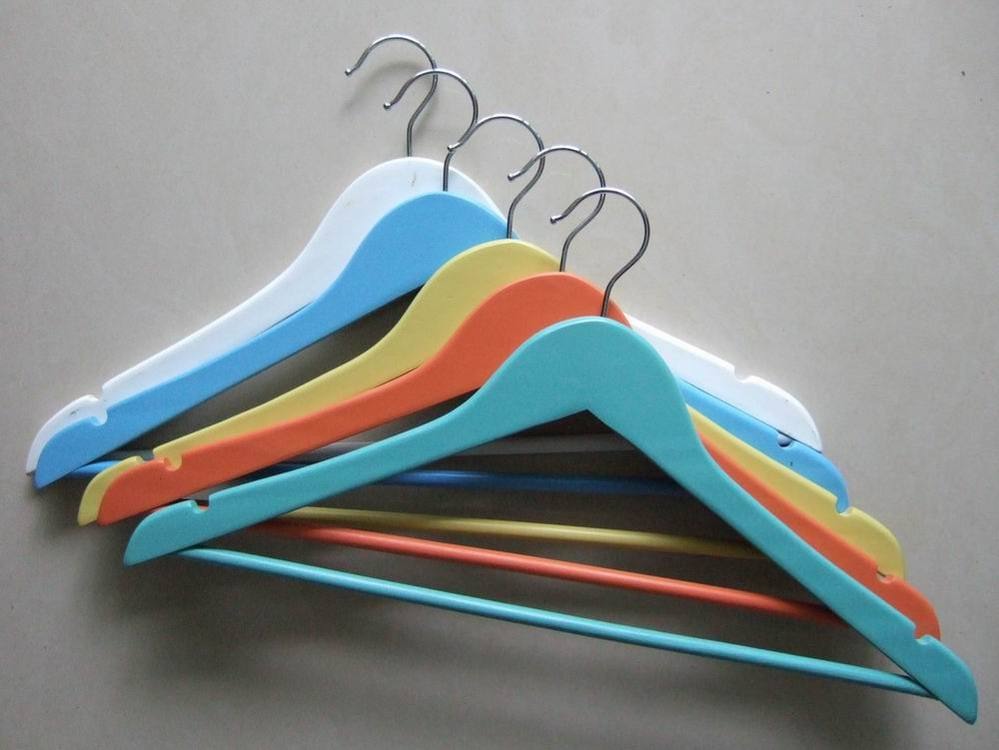 20 Creative Ways To Organize And Decorate With Hangers Musely